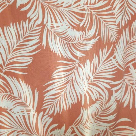 4/$20 🍒 | Palm Leaf Patterned Blouse - Picture 3 of 6
